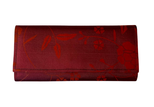 Pochette en soie cambodgienne bordeaux motif fleur par Cambodia Art Scarf