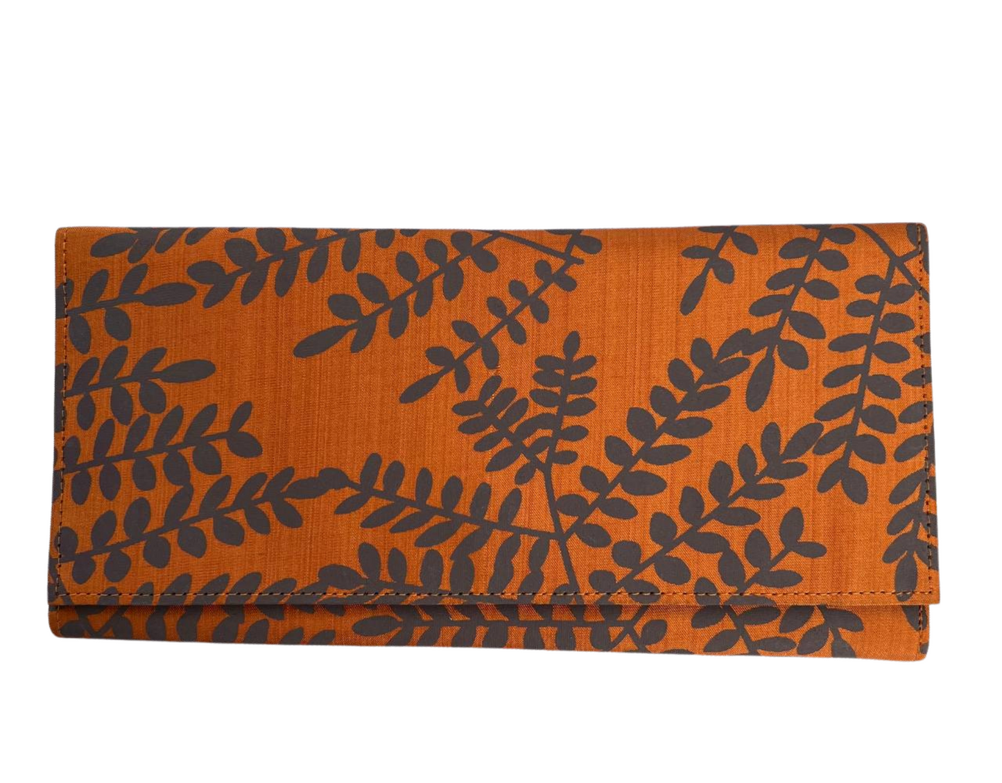 Pochette en soie cambodgienne orange aux motifs Acacia par Cambodia Art Scarf